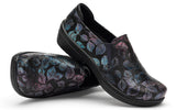 Moxy blue/purple leaves