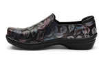 Moxy blue/purple leaves