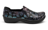 Moxy blue/purple leaves